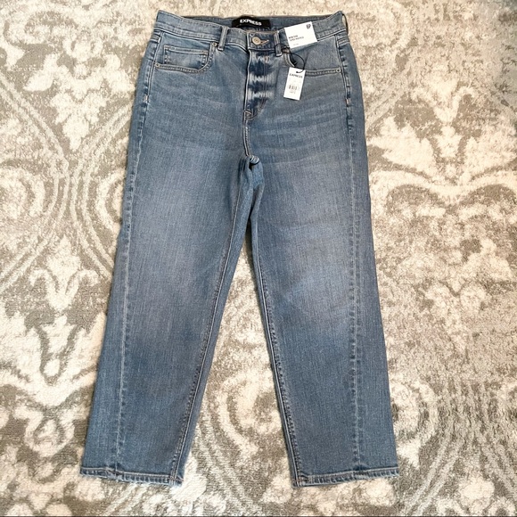 Express Super High Rise Mom Jeans - Picture 3 of 7